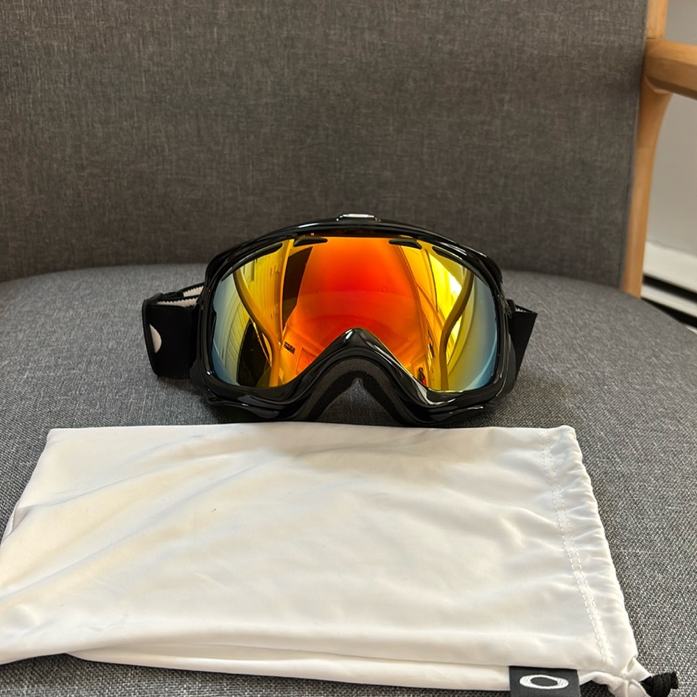 Men’s Polarized Oakley Goggles